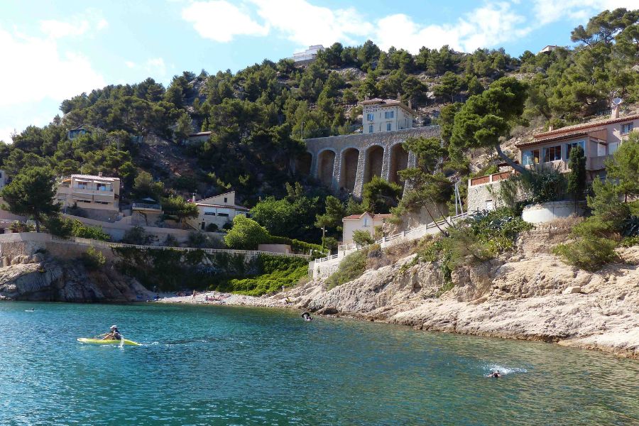 Padel-calanques-eauxsaléees-ensues